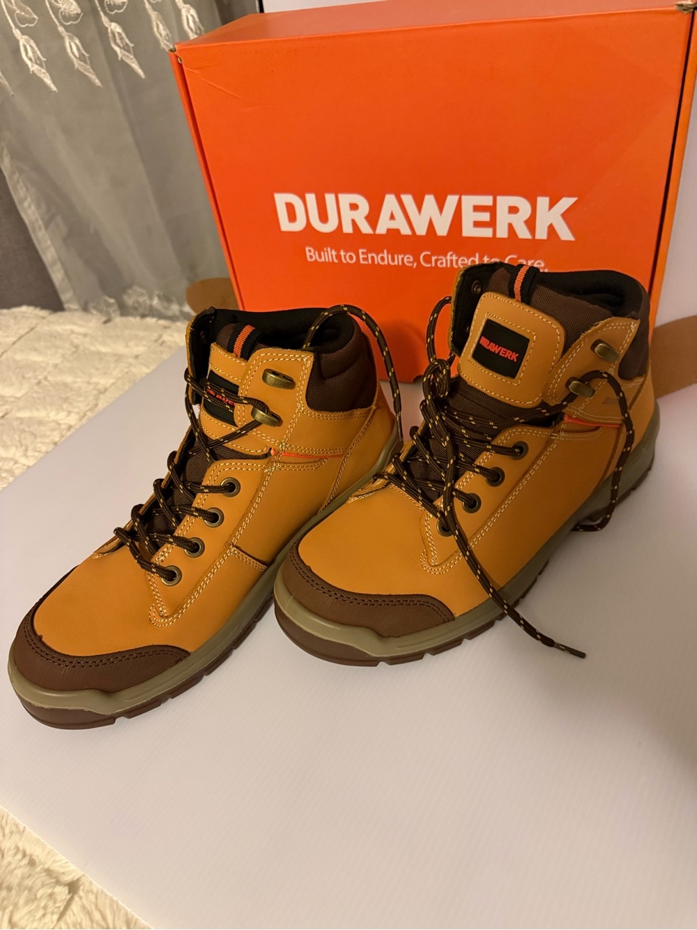 Men's Tan Work Boots - Durable Outdoor Safety Shoe